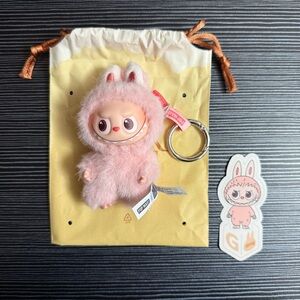 Labubu Pin for Love- Letter G